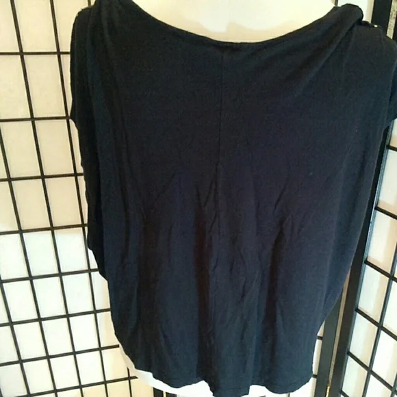 Rock & Republic black and white poncho style top - Picture 4 of 6